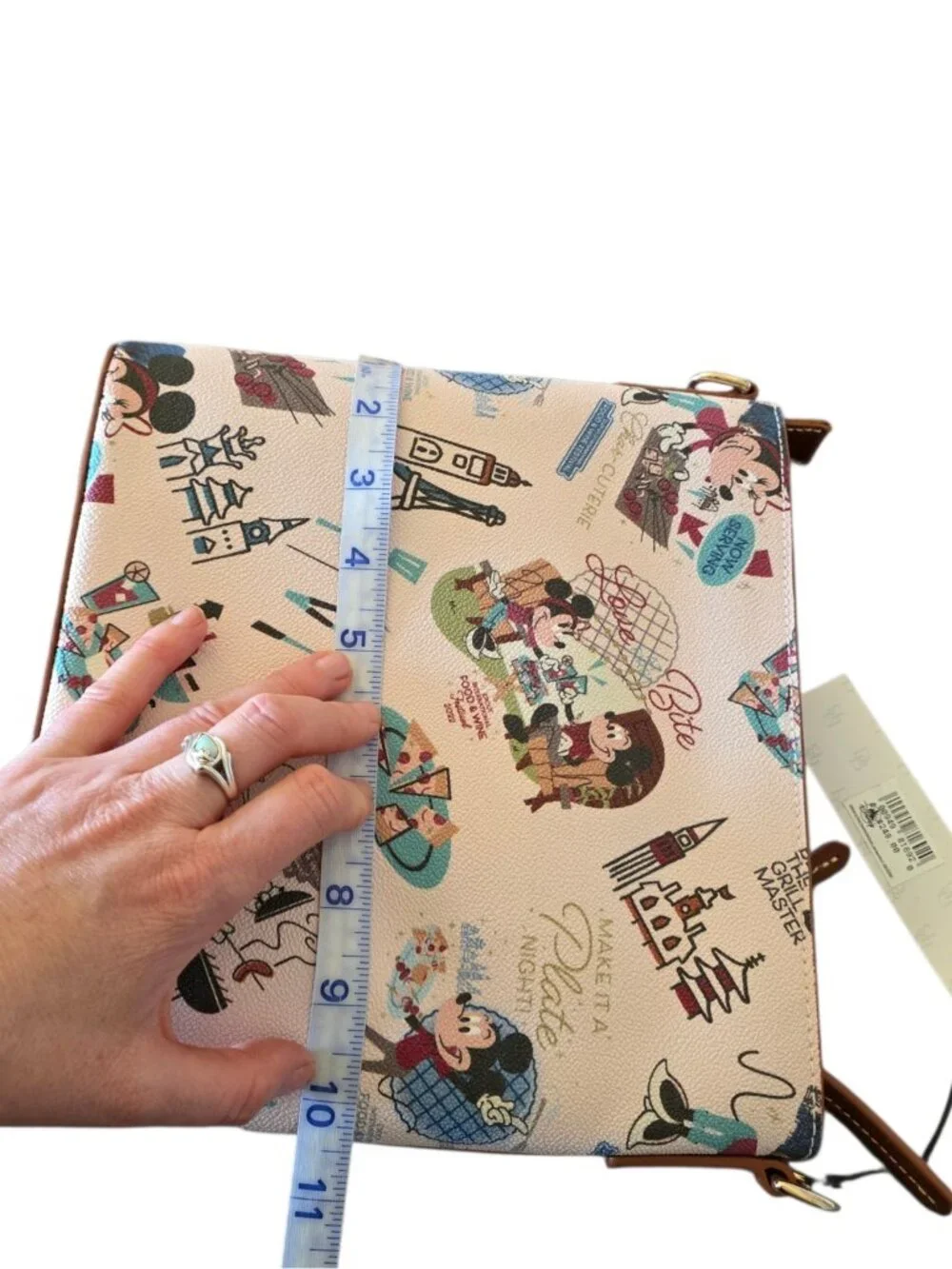 Disney Dooney & Bourke EPCOT Food Wine 2022 Crossbody Bag Mickey Minnie NWT - Picture 10 of 16